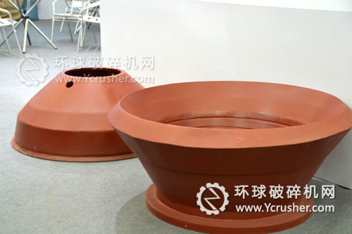 鄭州鼎盛展示的新型高鉻合金軋臼壁