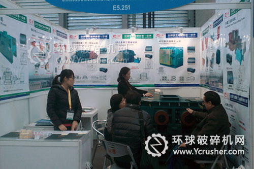 九昌重工向客戶介紹四輥三破破碎機(jī)