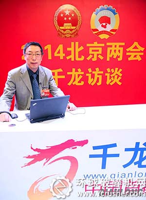 政協(xié)委員鄭實(shí)做客千龍網(wǎng)&middot;中國首都網(wǎng)兩會(huì)直播間與主持人交流