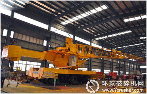 國內(nèi)首臺布料距離達(dá)50米的胎帶機(jī)