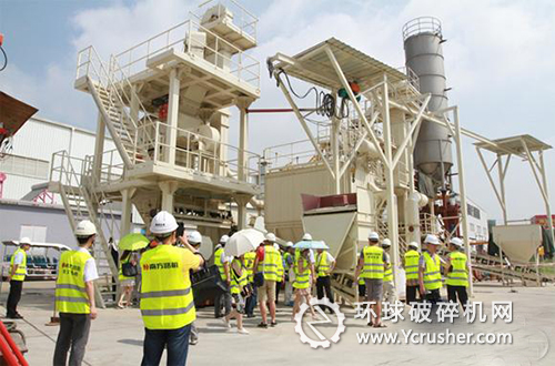 觀看V7干式制砂設(shè)備現(xiàn)場(chǎng)演示