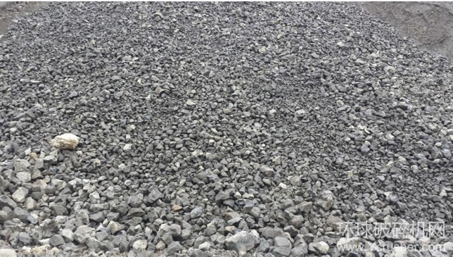 特雷克斯南方路機的移動破碎篩分設(shè)備破碎篩分后砂石骨料效果
