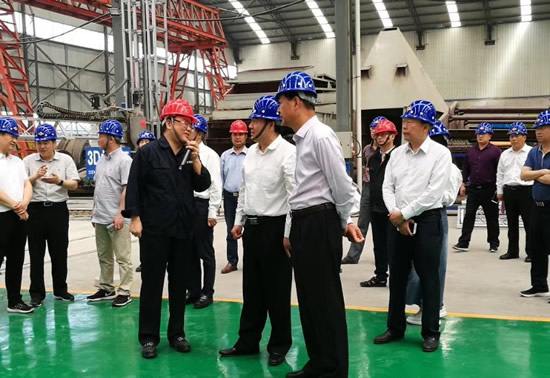 河南省人大常委會(huì)副主任徐濟(jì)超一行蒞臨鄭州鼎盛考察指導(dǎo)