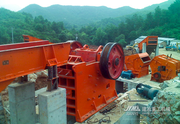 顎式破碎機(jī)